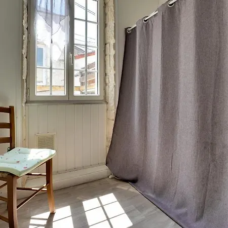 Charmante Maison De - Proche Gare - Plages - Avec Terrasse بيت للعطل