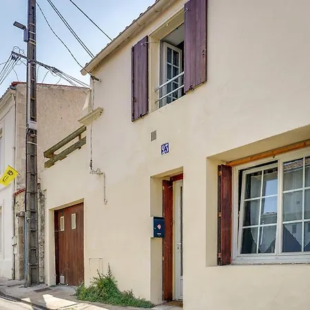 Charmante Maison De - Proche Gare - Plages - Avec Terrasse بيت للعطل لا روشيل