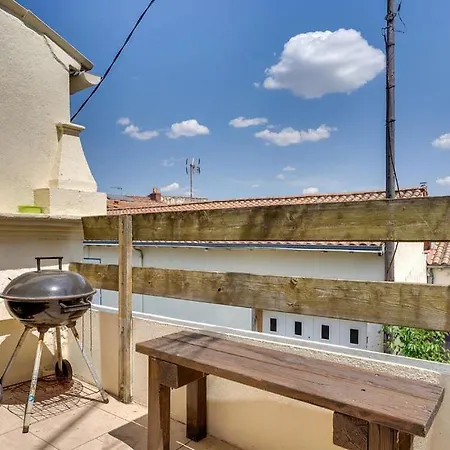 Charmante Maison De - Proche Gare - Plages - Avec Terrasse بيت للعطل لا روشيل