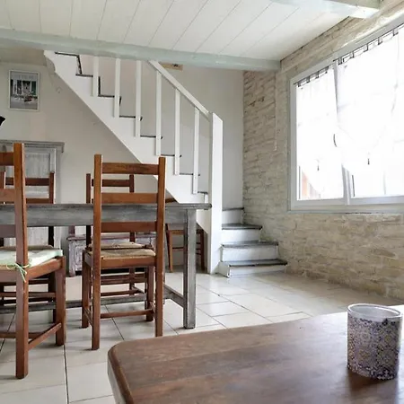 Charmante Maison De - Proche Gare - Plages - Avec Terrasse بيت للعطل *